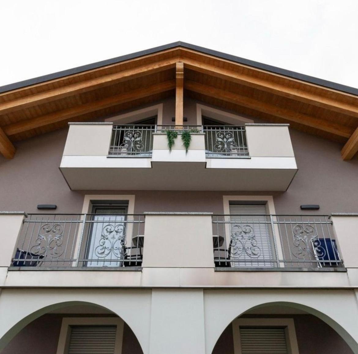 La Betulla Apartments 코메차두라 외부 사진